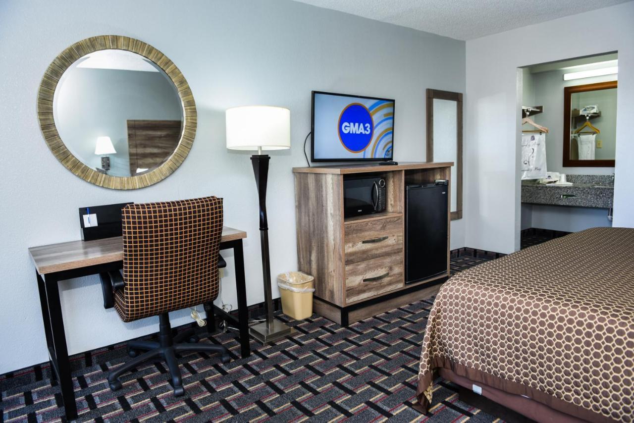 Americas Best Value Inn Douglasville Exterior photo