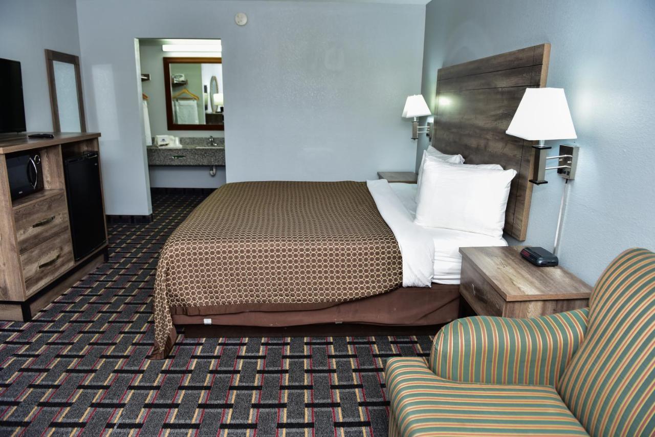 Americas Best Value Inn Douglasville Exterior photo
