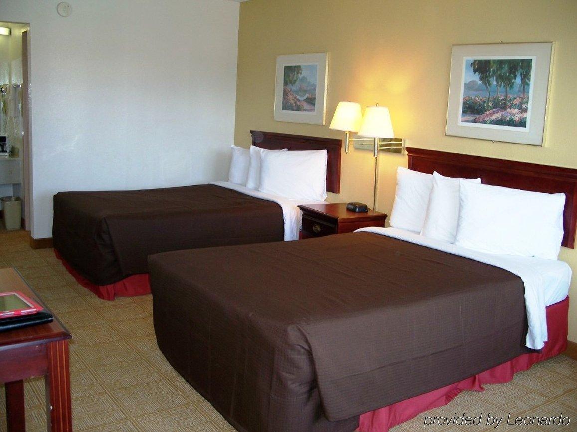 Americas Best Value Inn Douglasville Exterior photo